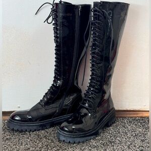 Winter shiny leather lace up boot new never worn